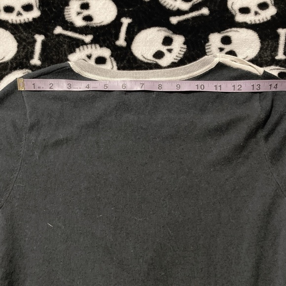 BANANA REPUBLIC Black grey white short sleeve knit top ~ Goth XS SMALL sweater - Picture 9 of 12